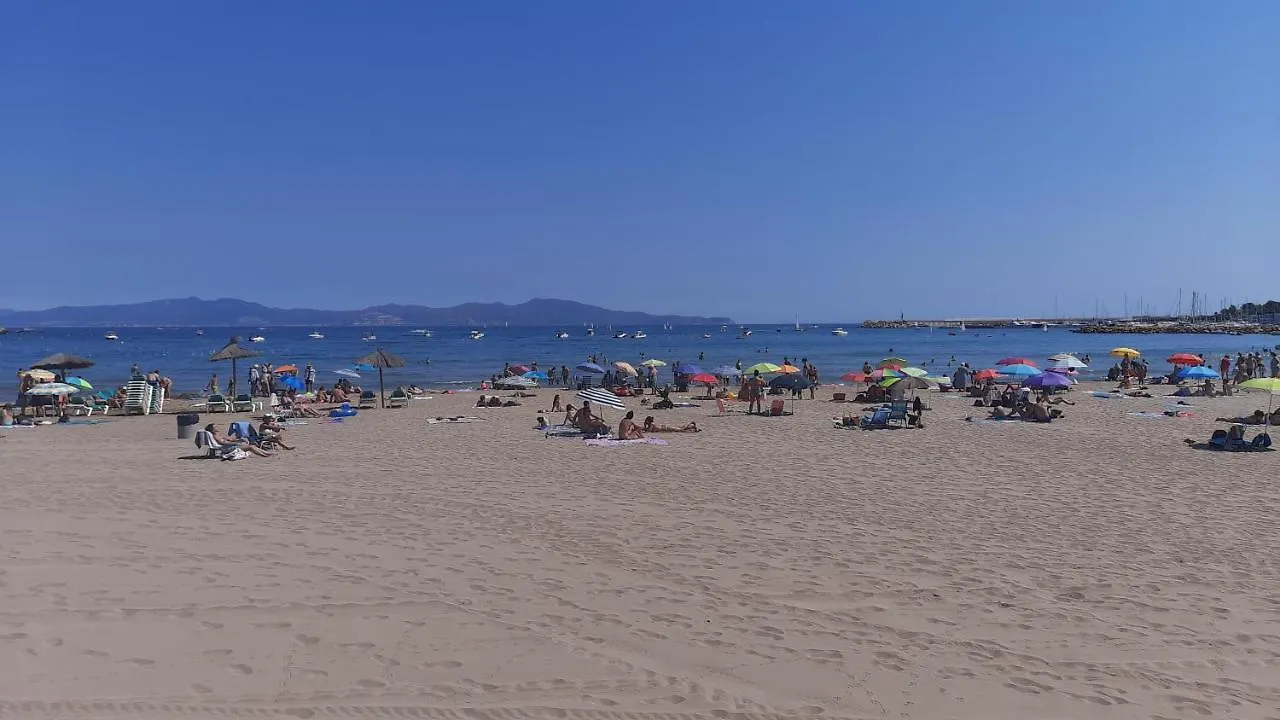Apartament Centre Platja L' Escala 0*,